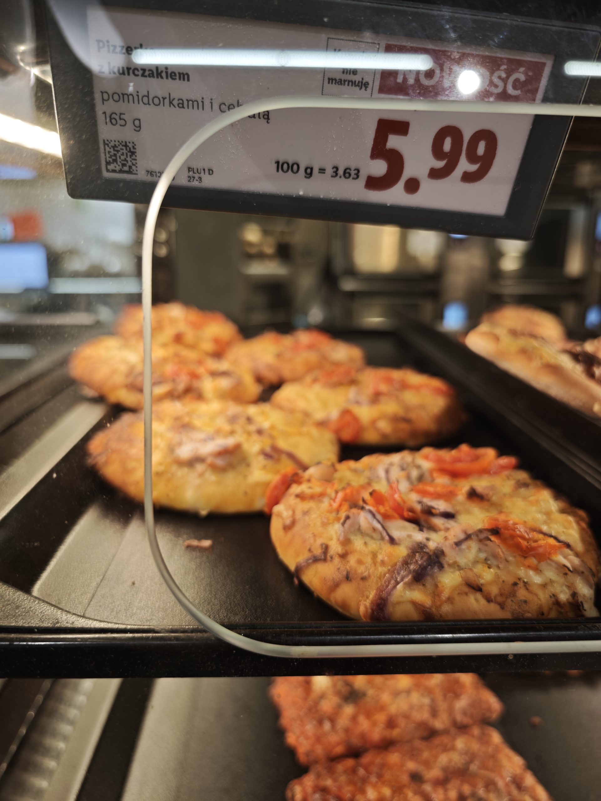 Pizzerka z kurczakiem, pomidorami i cebulą – Lidl 0 (0)