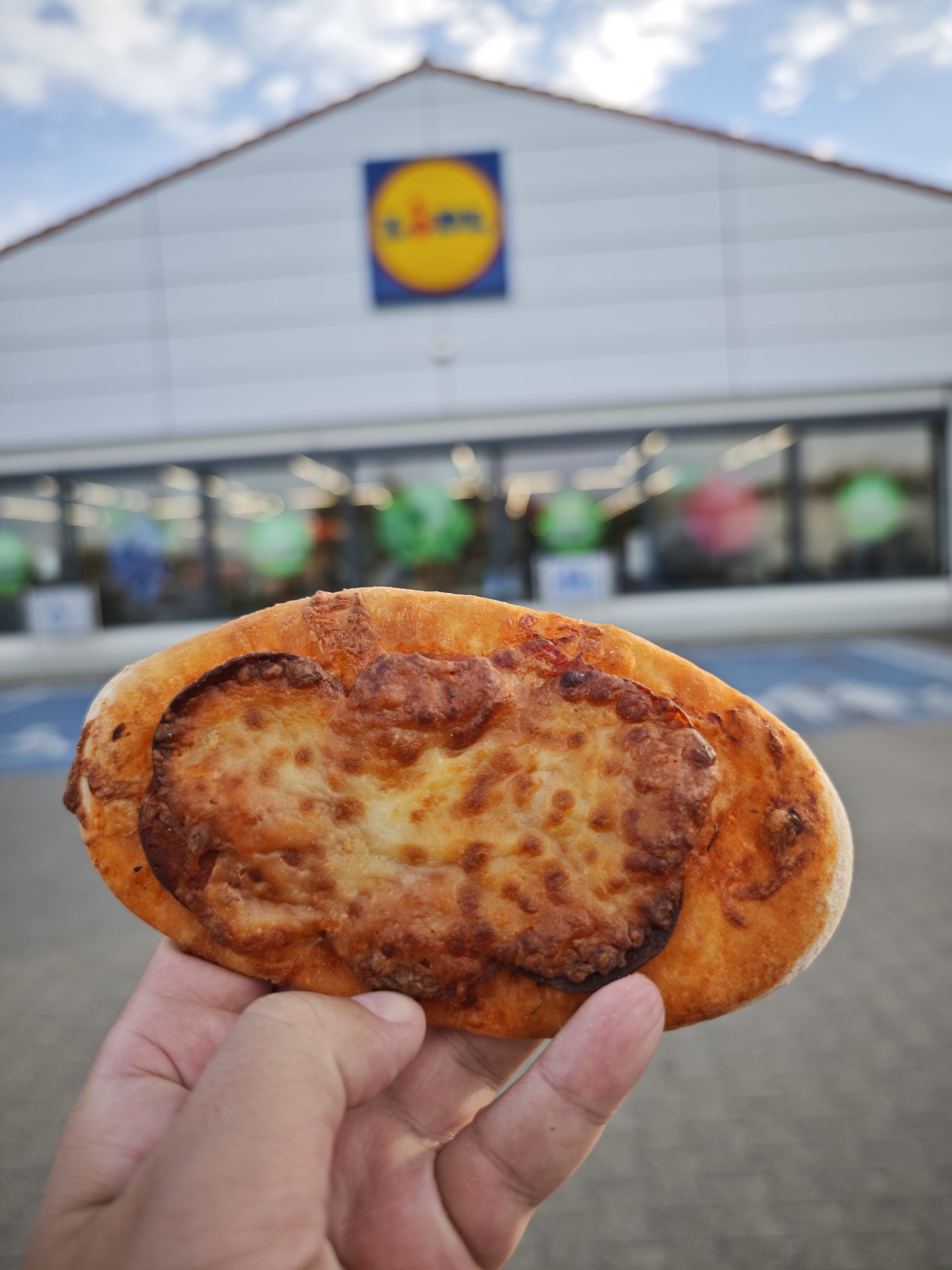 Pinsa z salami – Lidl 5 (1)